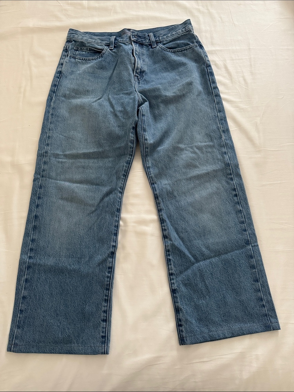 Uniqlo Women's Straight-Leg Jeans in Light Blue Wash
